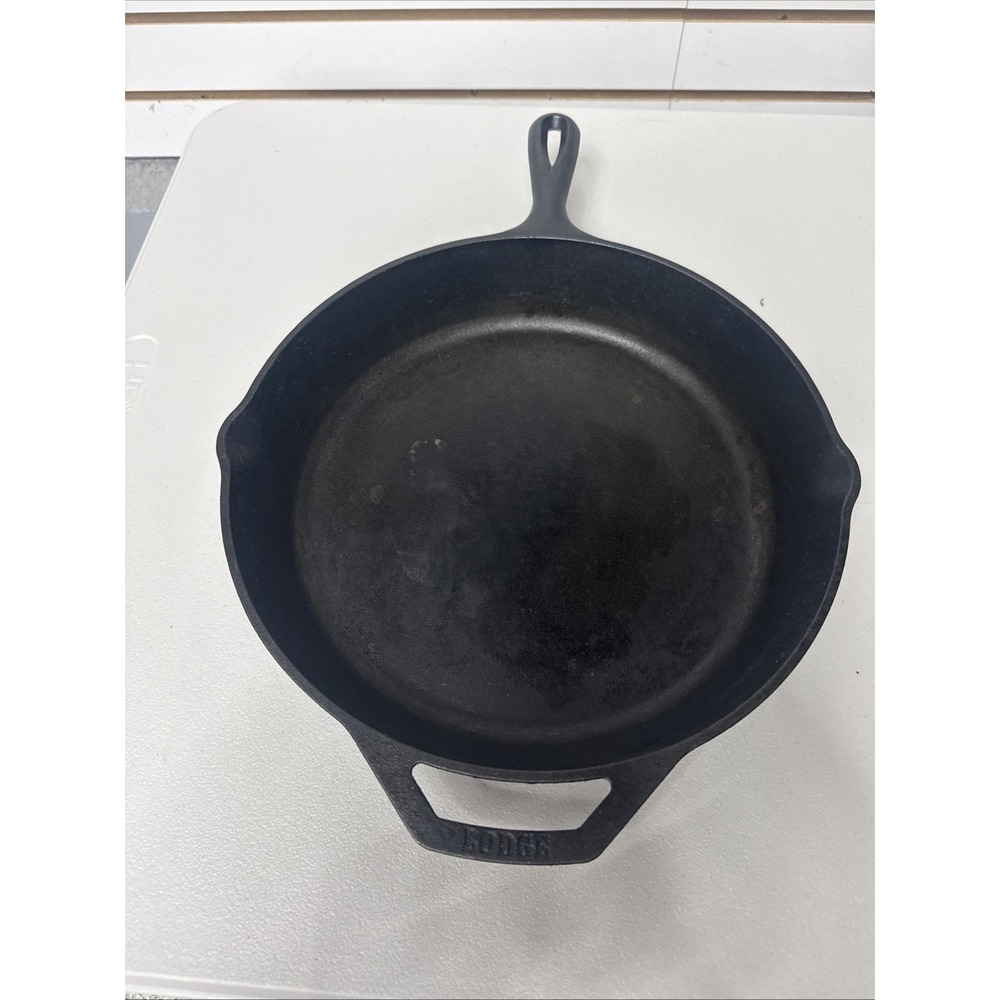 Vintage Lodge 2 Notch 2 Handle 12" Cast Iron Skillet No 10 SK  Well Seasoned VGC